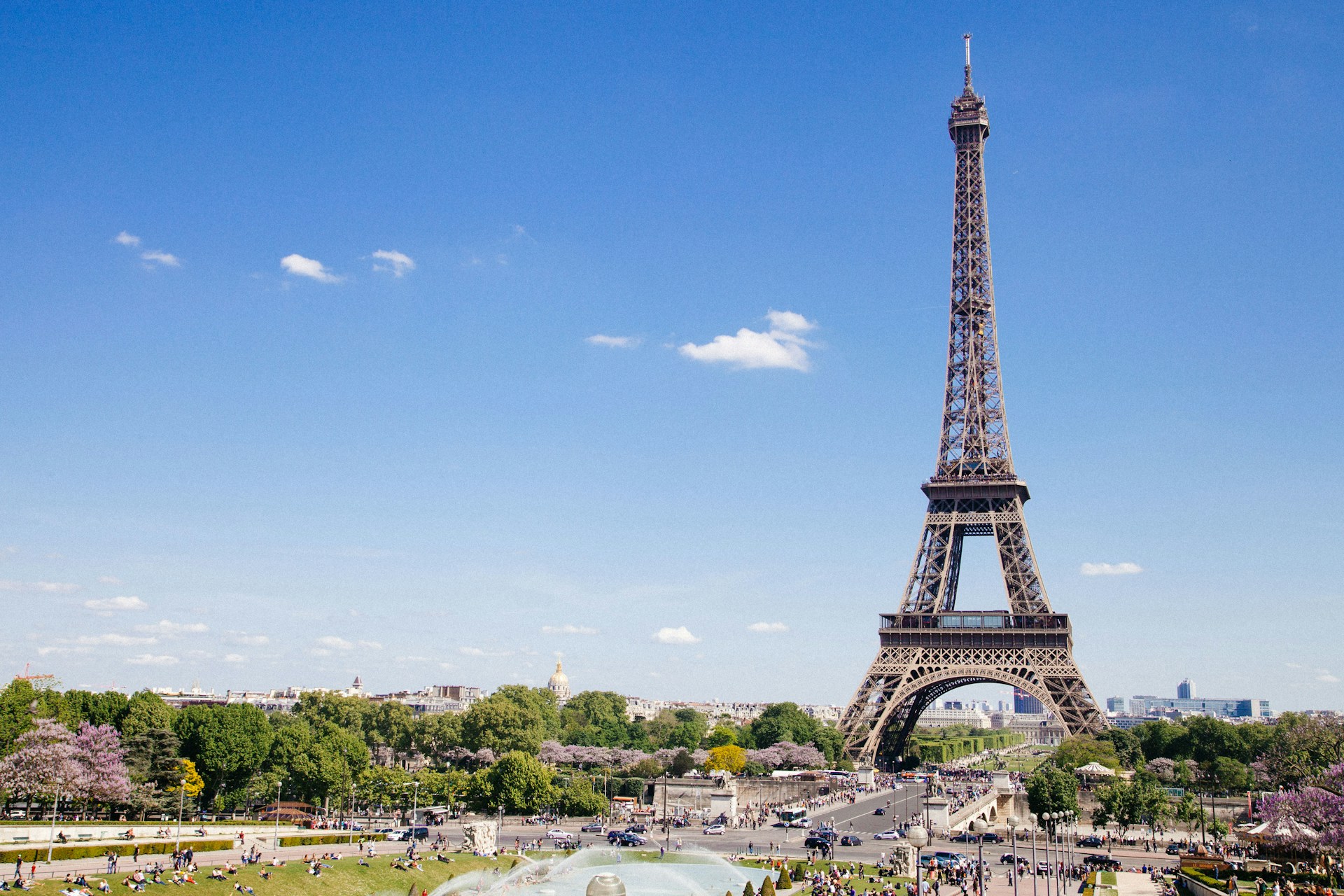 Eiffel-torony Párizs egyik legismertebb látnivalója