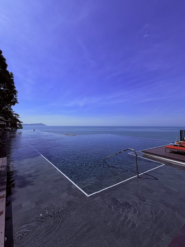 Ritz-Carlton Langkawi medencék.