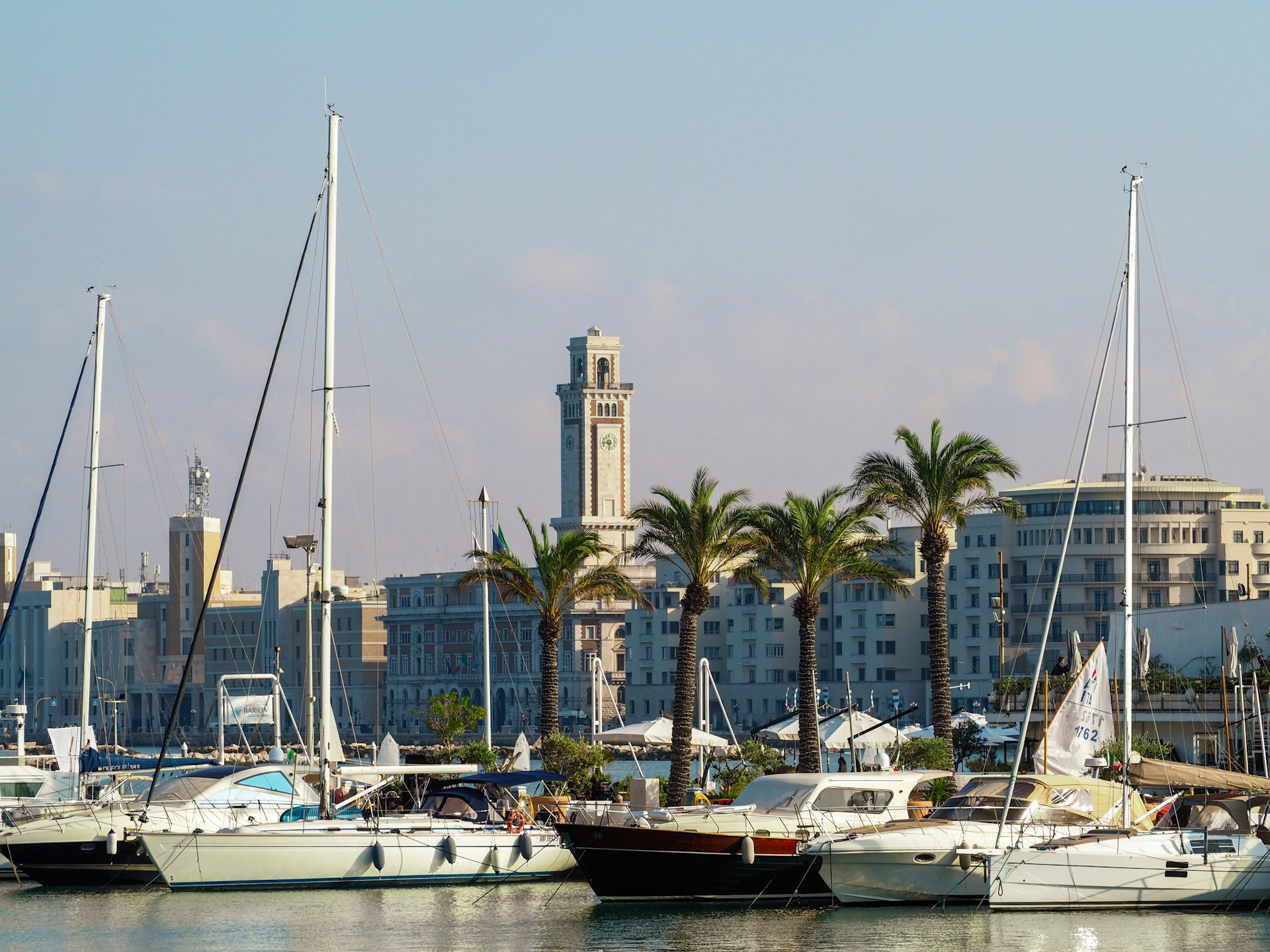 Bari repülőjegy 11.555 Ft-tól – Bari óváros és tengerpart
