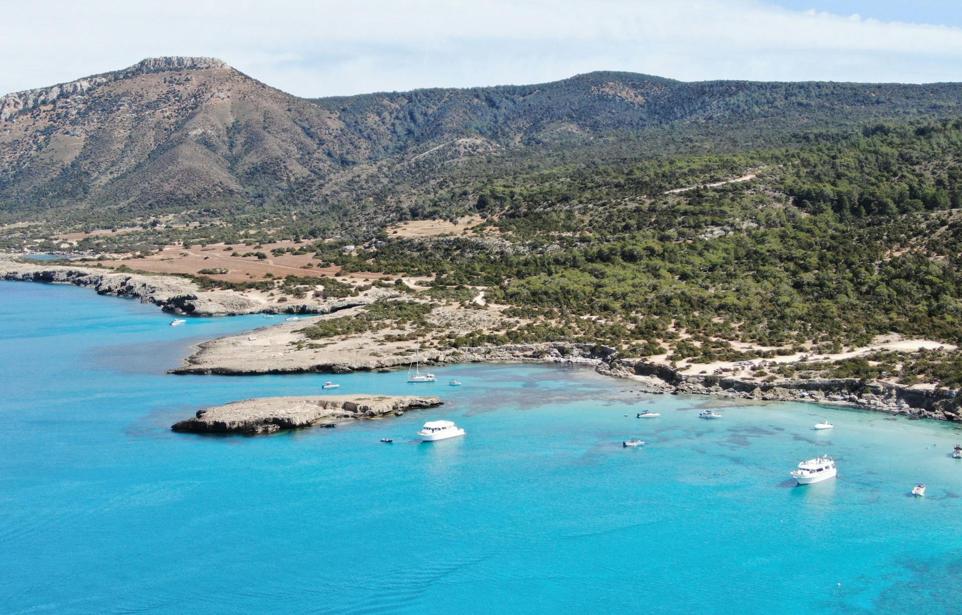 Páfosz repülőjegy 11.590 Ft-tól – ciprusi tengerpart és naplemente