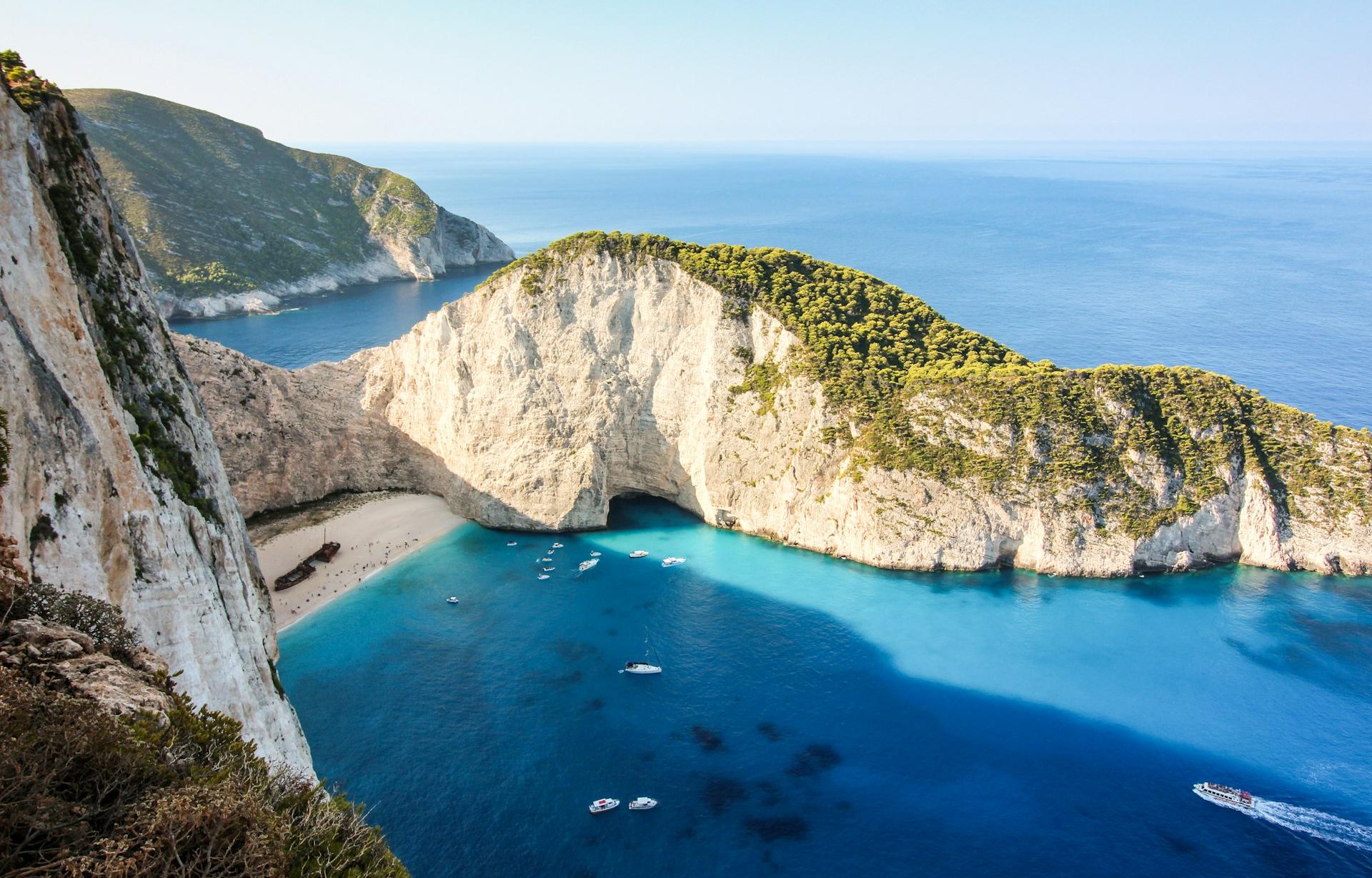 Zakynthos repülőjegy 40.813 Ft-tól – Navagio Beach és türkiz víz