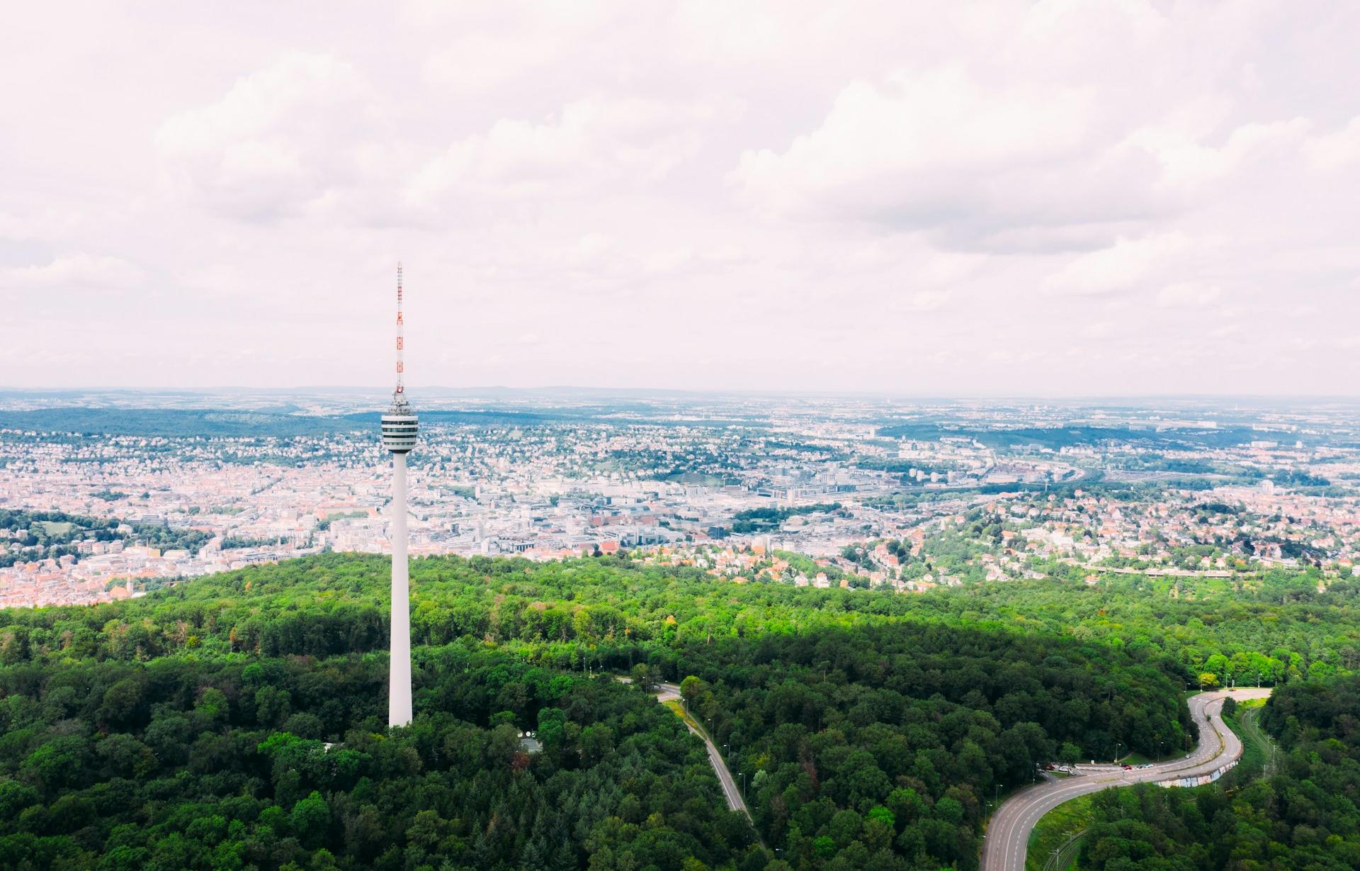 Stuttgart repülőjegy 10.290 Ft-tól – városi látkép és park