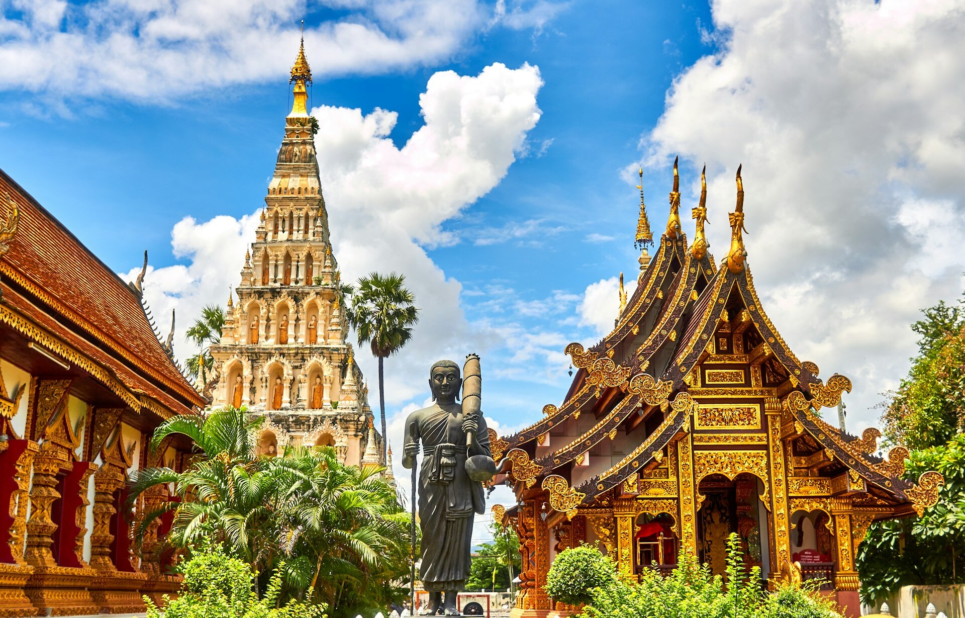Bangkok repülőjegy 167.130 Ft-tól – templomok és városi látkép