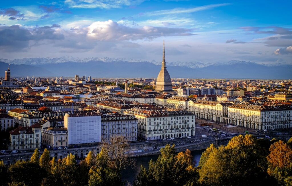 Torino repülőjegy 12.500 Ft-tól – Mole Antonelliana és belváros
