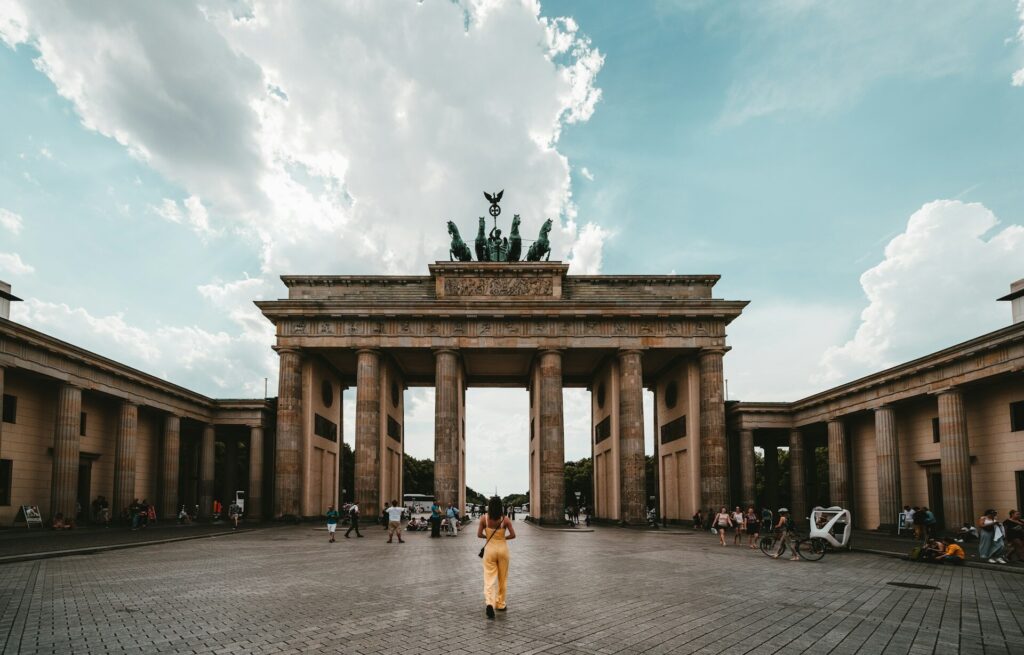 Berlin repülőjegy 14.500 Ft-tól – Brandenburgi kapu és Reichstag