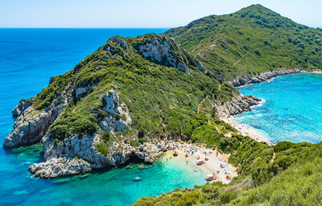 Korfu repülőjegy 13.800 Ft-tól – Paleokastritsa türkizkék öblei