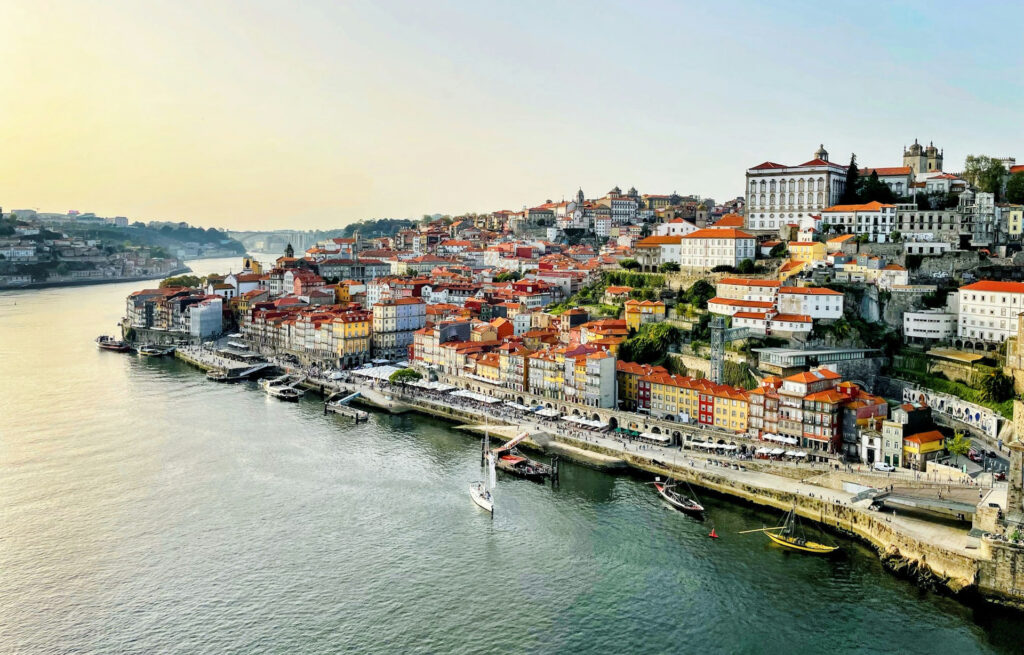 Porto repülőjegy 38.500 Ft-tól – Dom Luís I híd és Ribeira