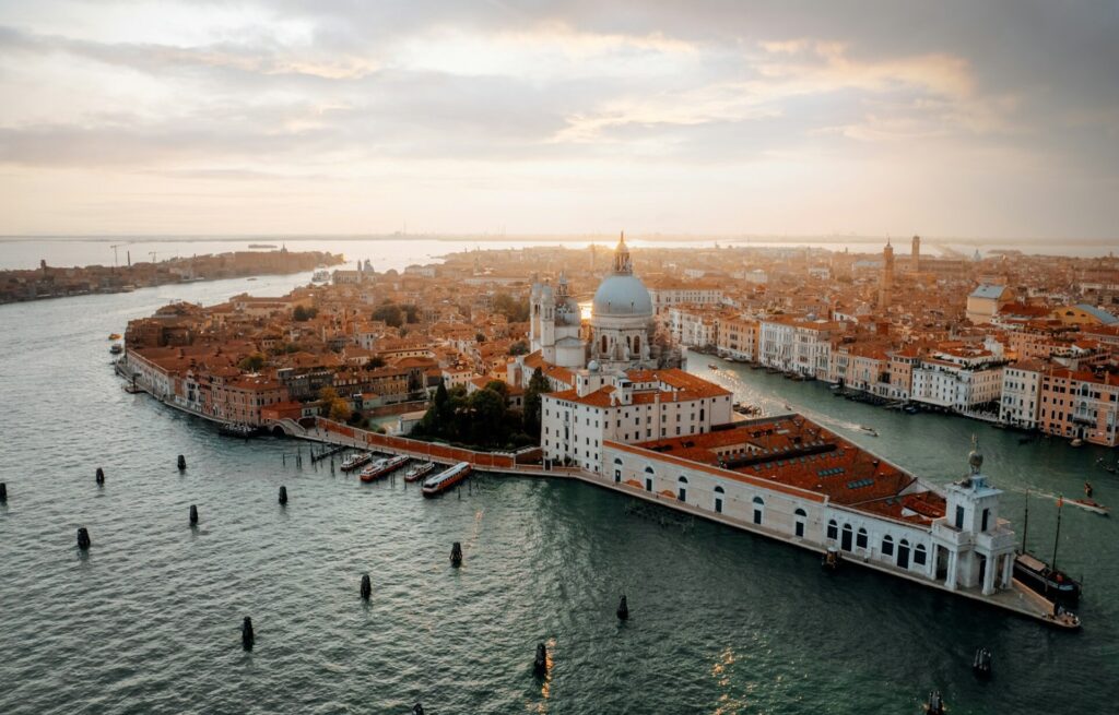 Velence repülőjegy 12.500 Ft-tól – Canal Grande és gondolák