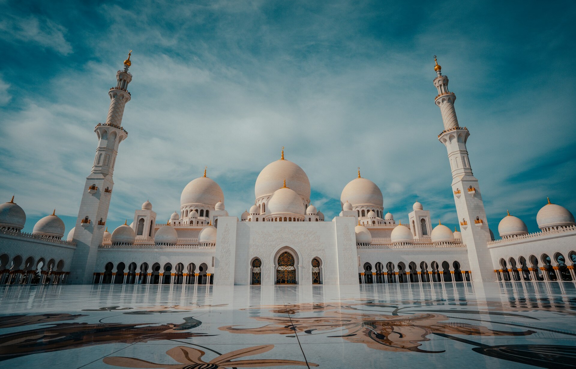 Abu-Dzabi repülőjegy 44.500 Ft-tól – Sheikh Zayed Nagymecset